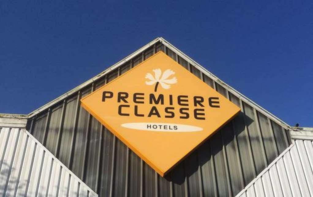 Premiere Classe Évreux Zewnętrze zdjęcie Premier Classe Hotels logo